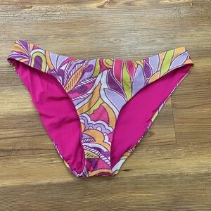 BECCA Bikini bottoms, women’s size M, rouched back